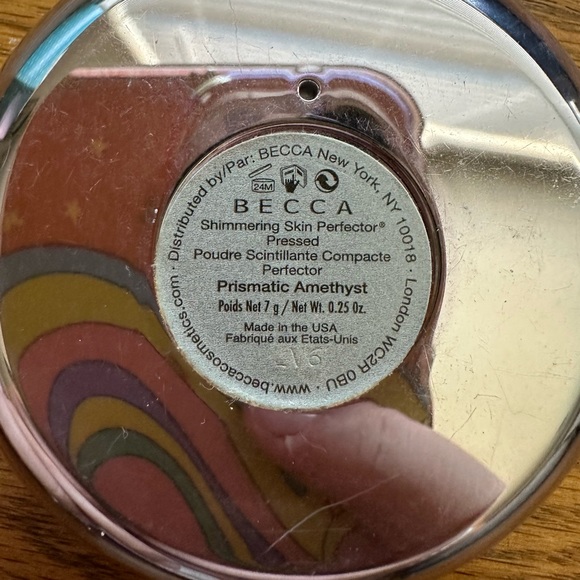 Becca Face Highlighter Prismatic Amethyst - Picture 3 of 3